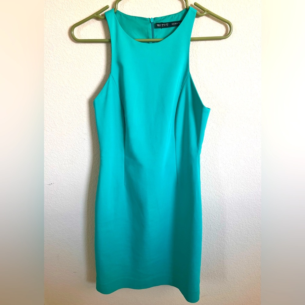 Zara: Mini sleeveless dress in green size XS.
